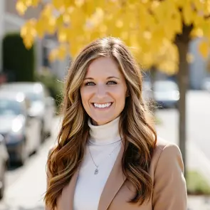 Amber Simon, Maple Plain, Real Estate Agent